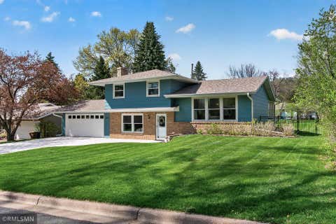 Homes For Sale - 2479 Hillside Road<br/> Saint Paul, MN 55110