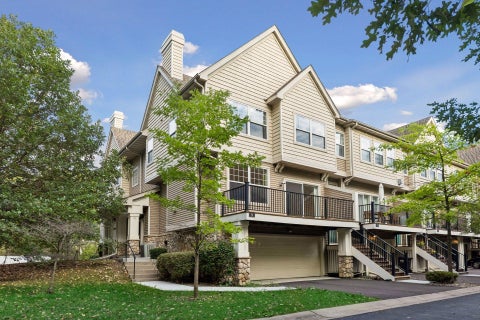 Townhouse For Sale - 4765 Victor Path<br/> Washington County, Hugo, MN 55038