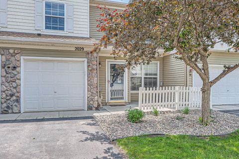 Townhouse For Sale - 2029 Poppy Drive<br/> Chanhassen, MN 55317