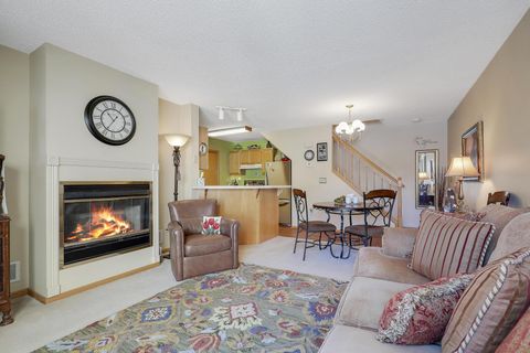 Townhouse For Sale - 691 85th Lane<br/> Anoka County, Minneapolis, MN 55433