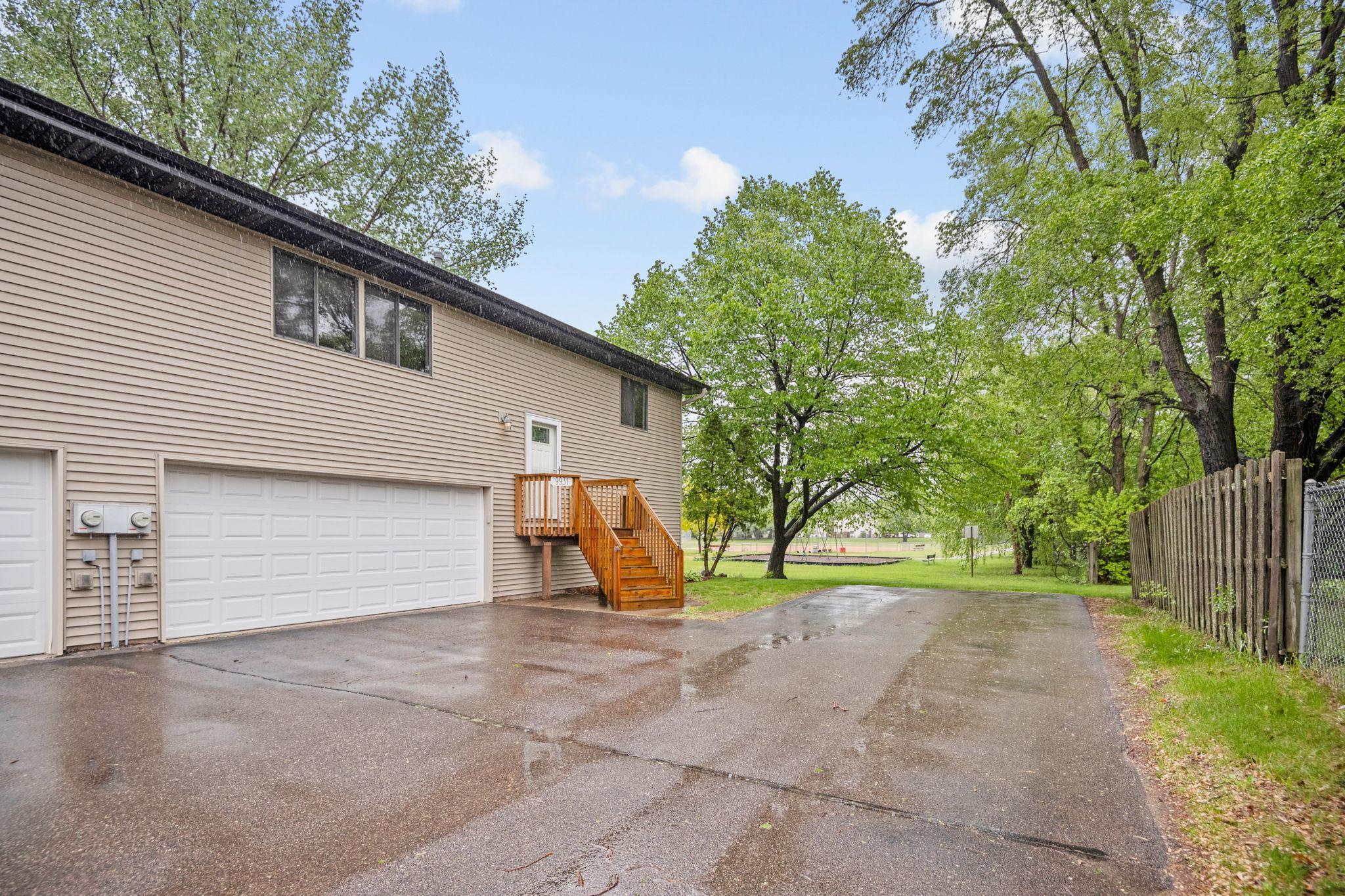 9931 Austin Street, Circle Pines, Minnesota image 2