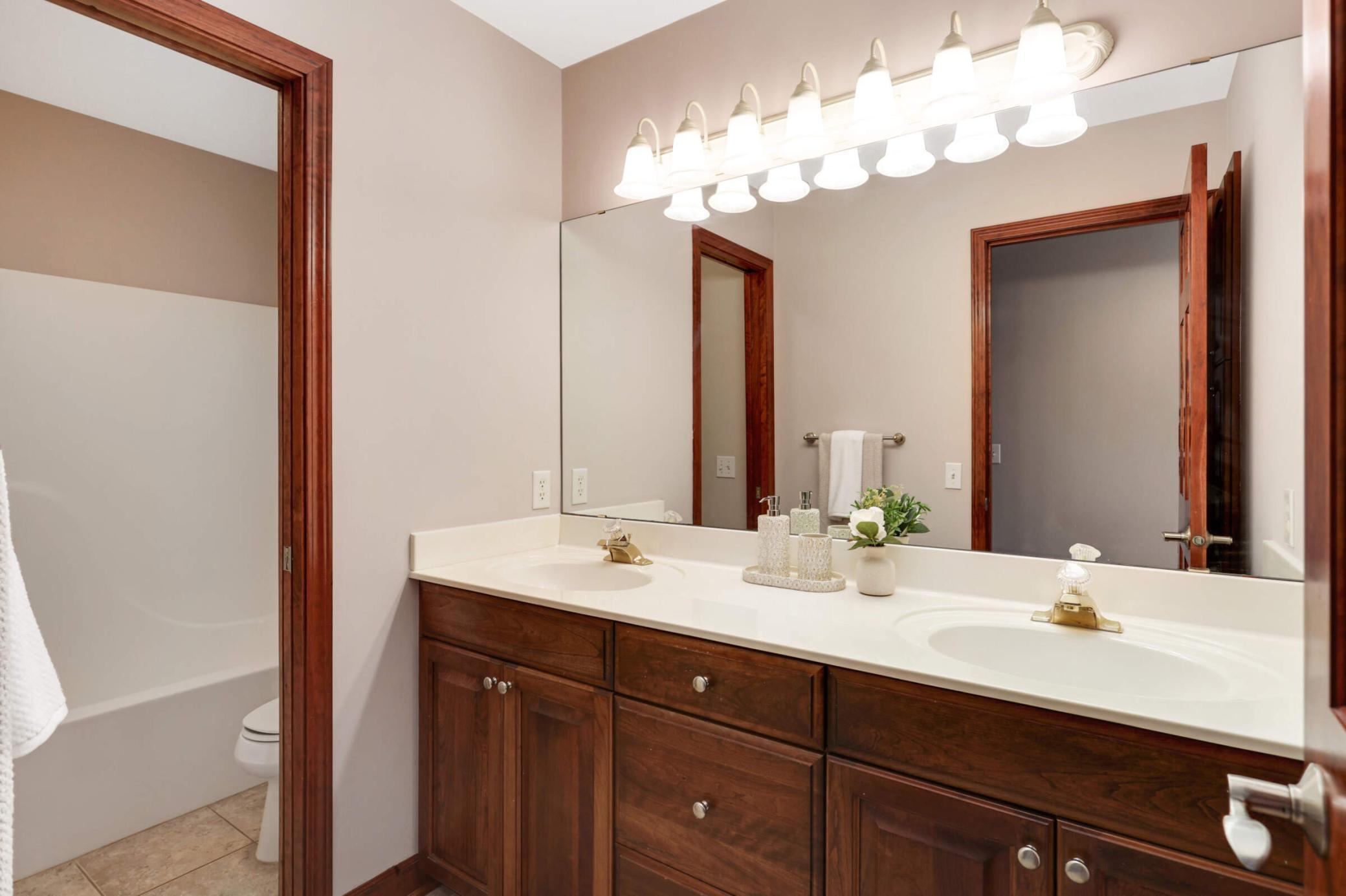 3034 Marcia Lane, Shakopee, Minnesota image 34