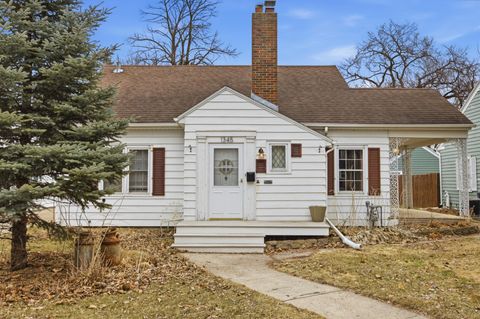 Homes For Sale - 1345 3rd Street<br/> Fargo, ND 58102