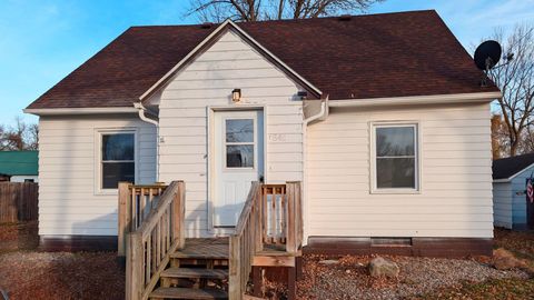 Homes For Sale - 545 2nd Avenue<br/> Faribault County, Wells, MN 56097