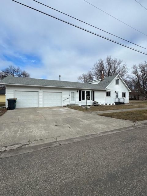 Homes For Sale - 222 Washington Avenue<br/> Hatton, ND 58240