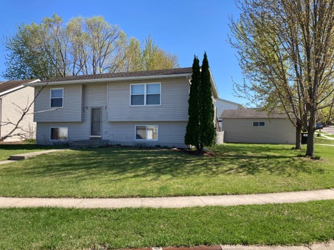 Homes For Sale - 4932 NW 10th Street<br/> Olmsted County, Rochester, MN 55901