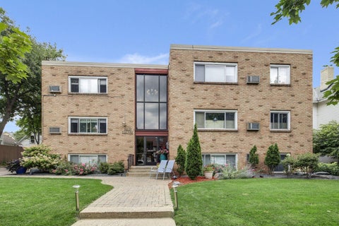 Condo For Sale - 2639 Colfax Avenue<br/> Minneapolis, MN 55408
