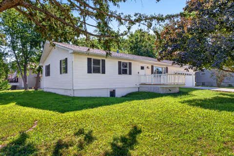 Homes For Sale - 610 Jefferson Avenue<br/> Eyota, MN 55934