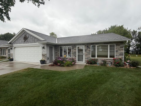 Townhouse For Sale - 2344 Cherrywood Lane<br/> Worthington, MN 56187