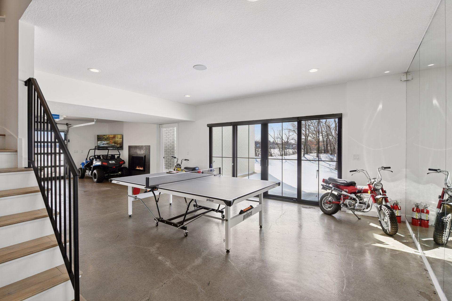 2070 Shoreline Drive, Wayzata, Minnesota image 33