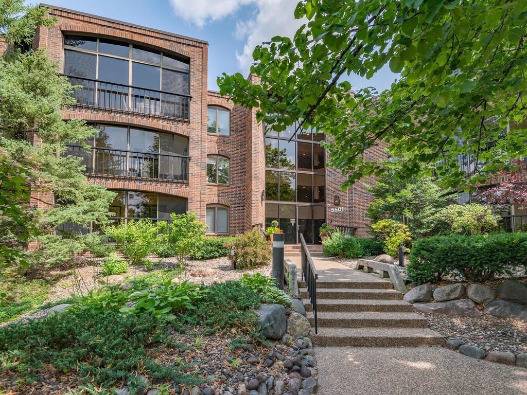 5501 Dewey Hill Road #233, Edina, Minnesota image 1