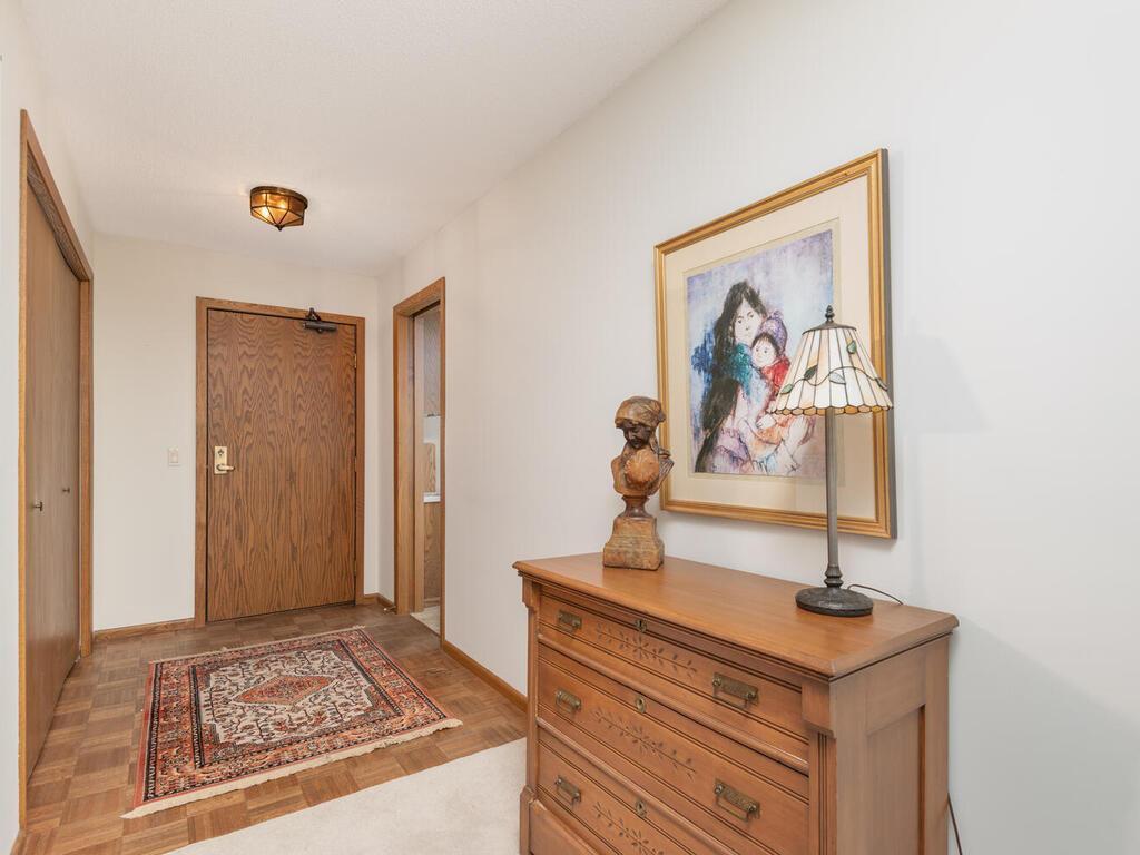 5501 Dewey Hill Road #233, Edina, Minnesota image 4