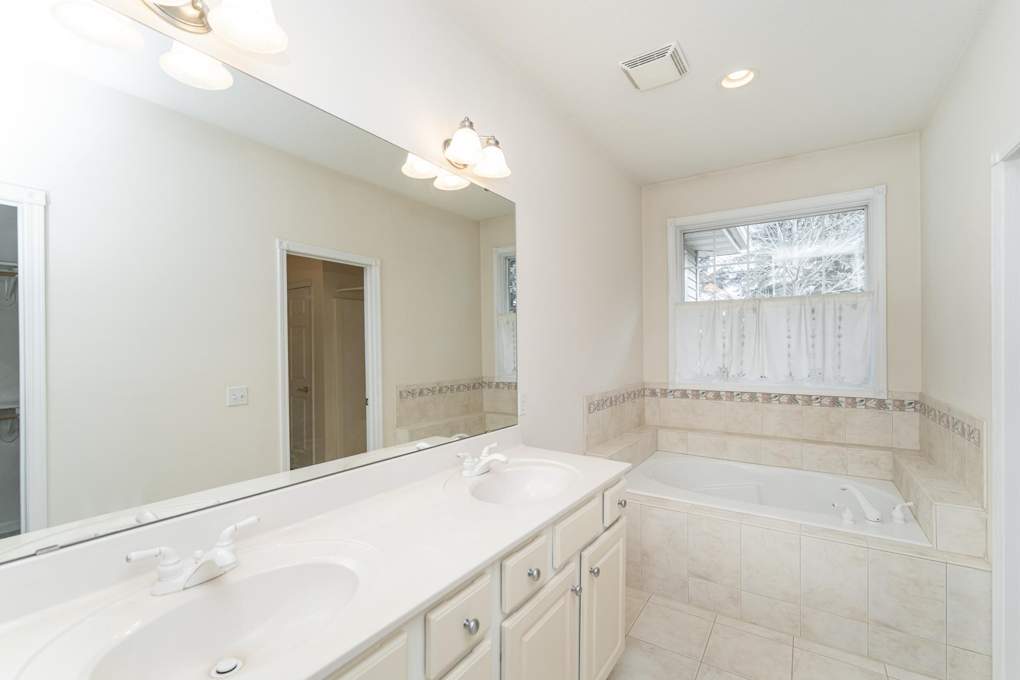 2886 Viola Heights Drive, Rochester, Minnesota image 14