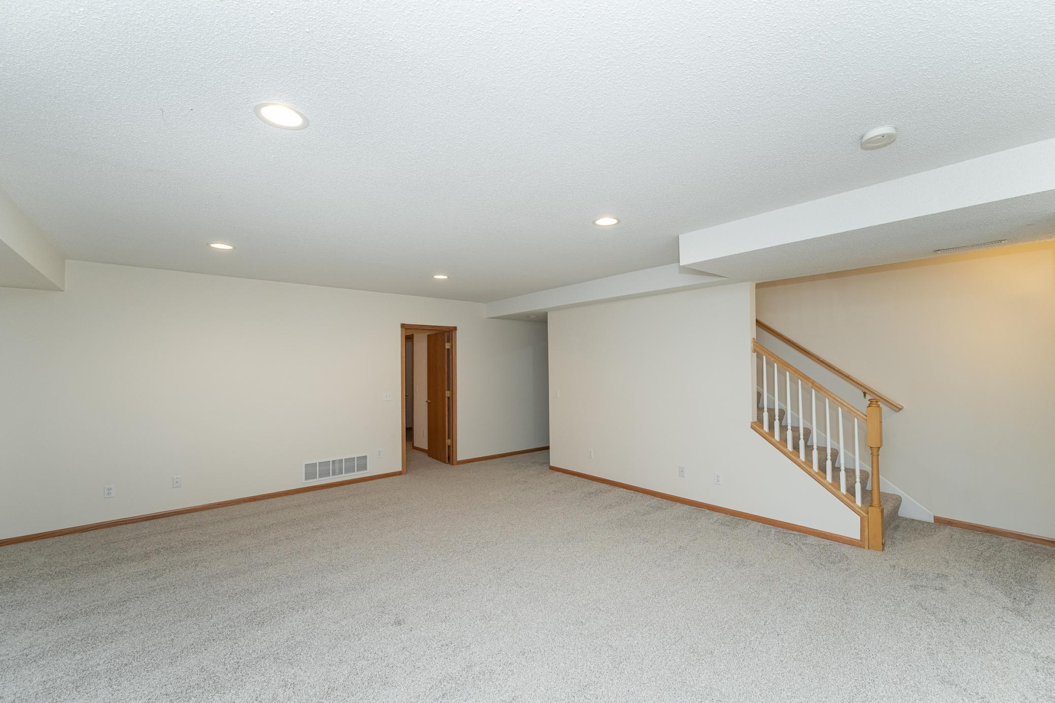 2886 Viola Heights Drive, Rochester, Minnesota image 18