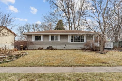 Homes For Sale - 950 Blackoaks Lane<br/> Anoka, MN 55303