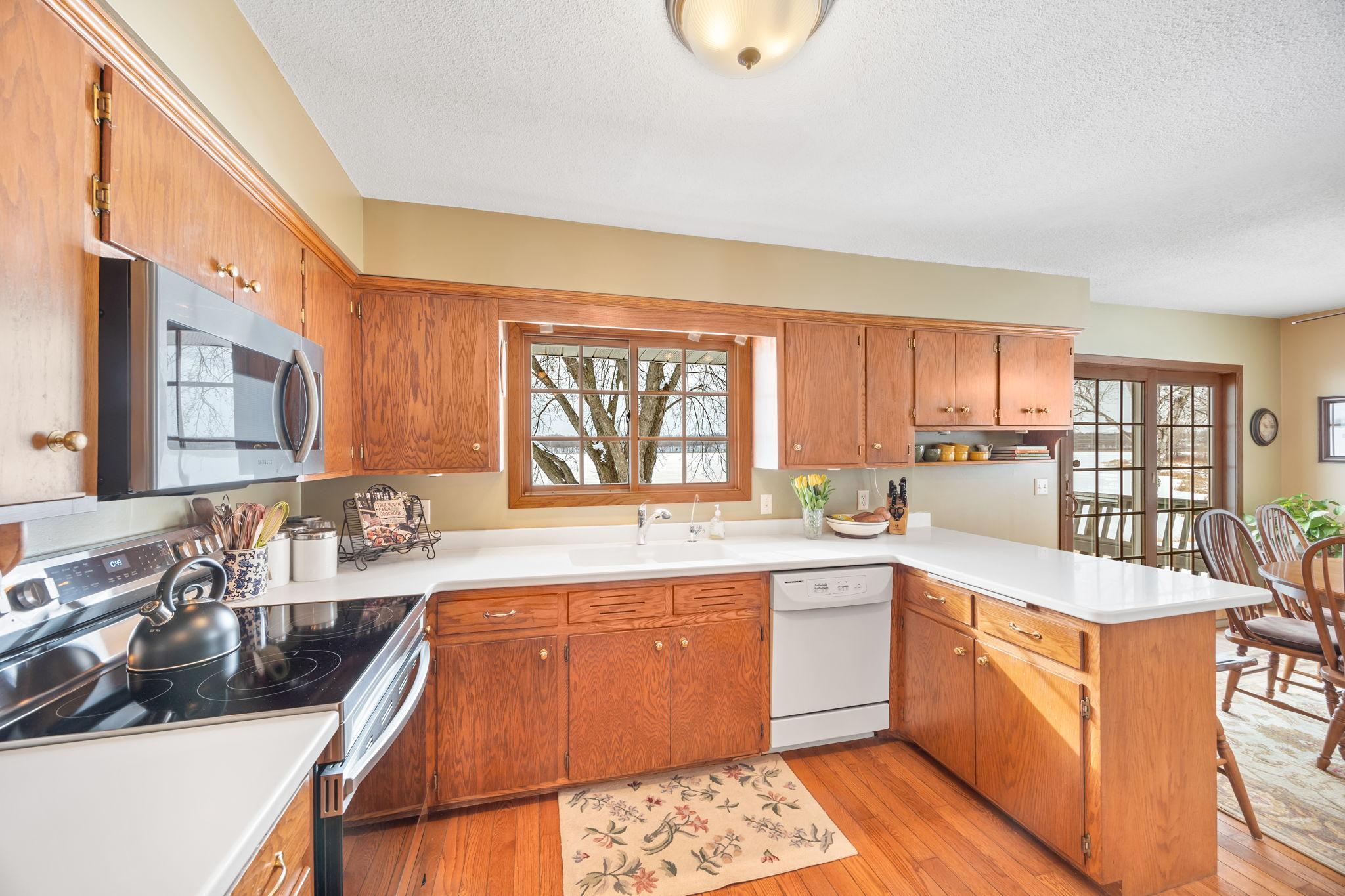 6825 N Shore Drive, Rockford, Minnesota image 4