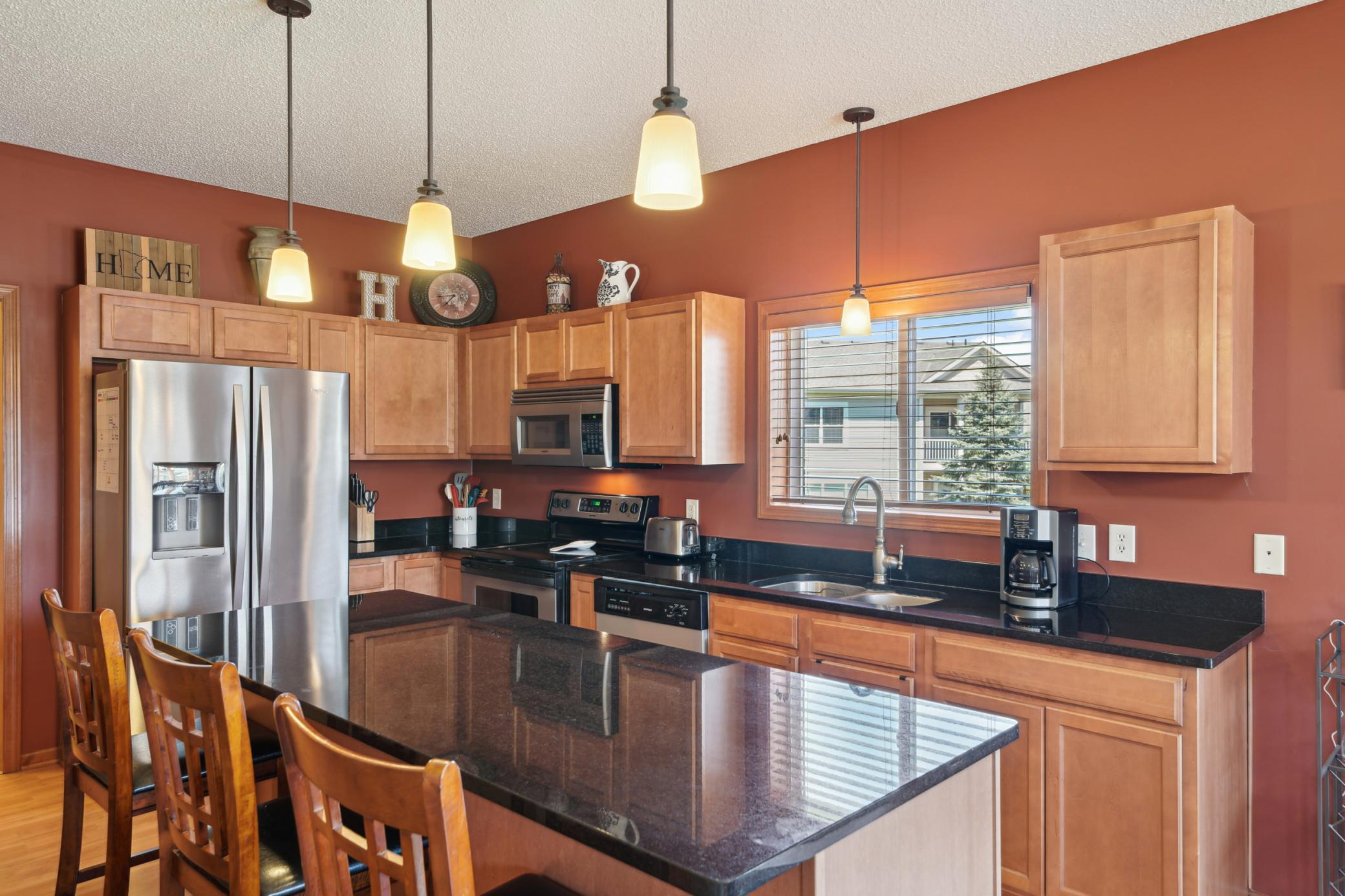 21323 Hytrail Circle, Lakeville, Minnesota image 14