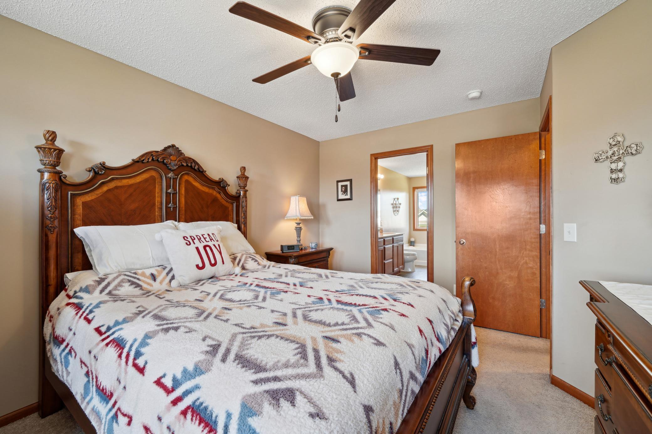 21323 Hytrail Circle, Lakeville, Minnesota image 18