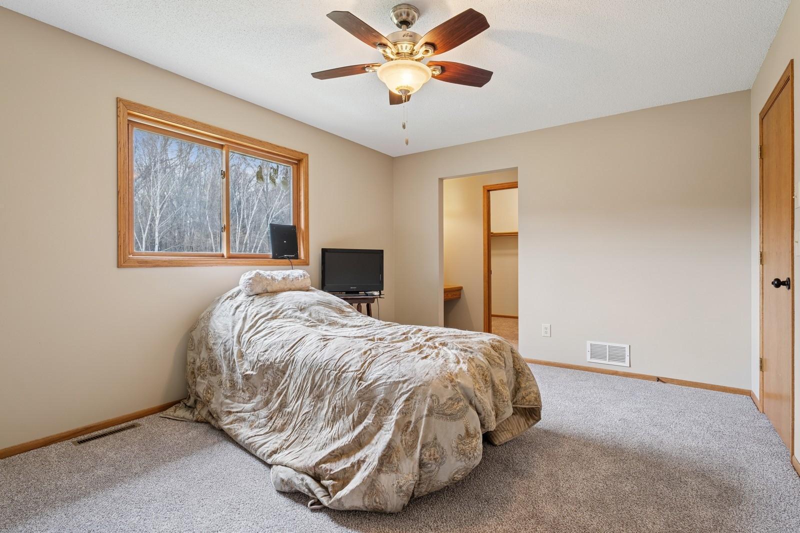 35292 Central Drive, Cambridge, Minnesota image 28