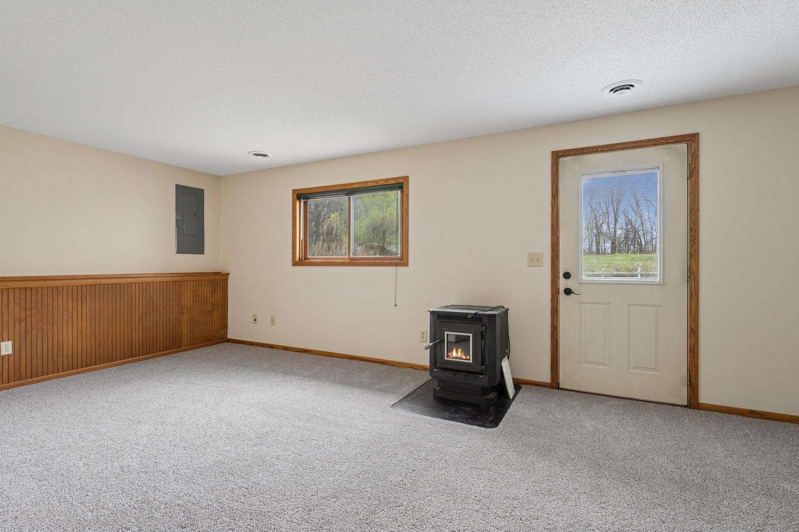 35292 Central Drive, Cambridge, Minnesota image 37