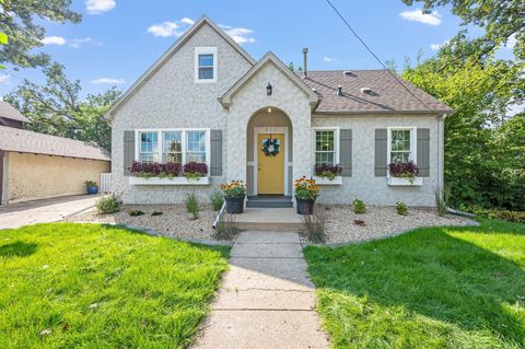 Homes For Sale - 966 Albion Avenue<br/> Fairmont, MN 56031