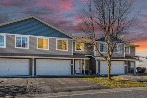 Townhouse For Sale - 21126 Belgian Lane<br/> Washington County, Forest Lake, MN 55025