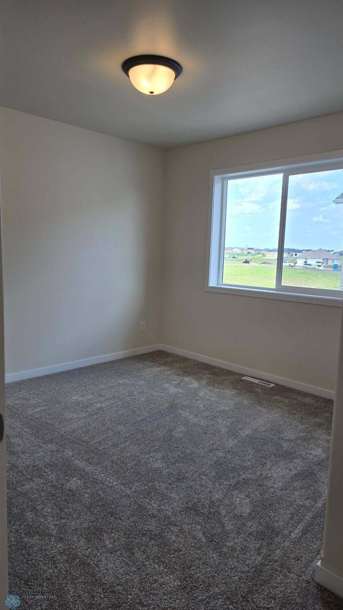 Fargo, North Dakota 58104, United States, 4 Bedrooms Bedrooms, ,2 BathroomsBathrooms,Residential,Pending,145180