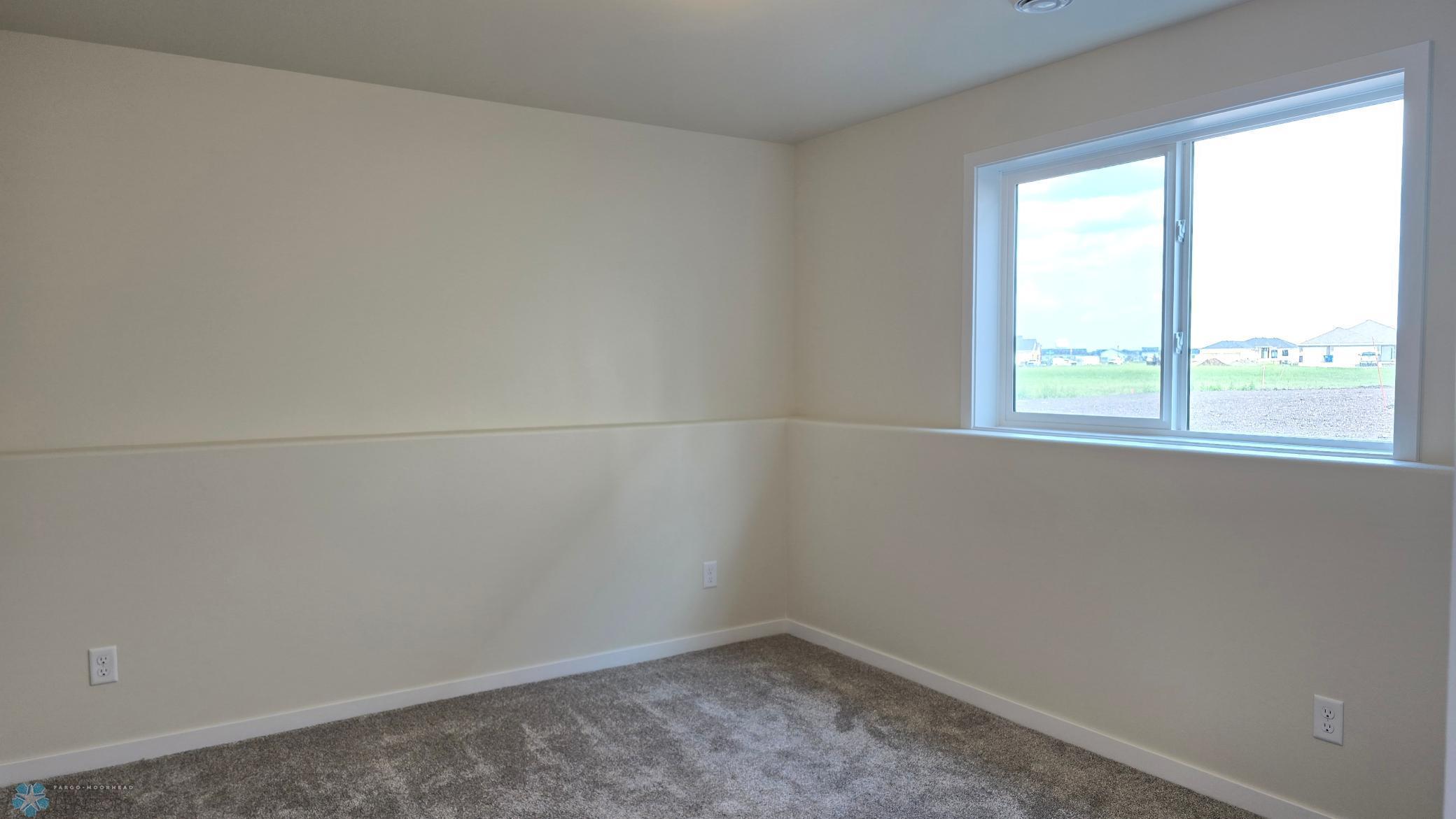 Fargo, North Dakota 58104, United States, 4 Bedrooms Bedrooms, ,2 BathroomsBathrooms,Residential,Pending,145180