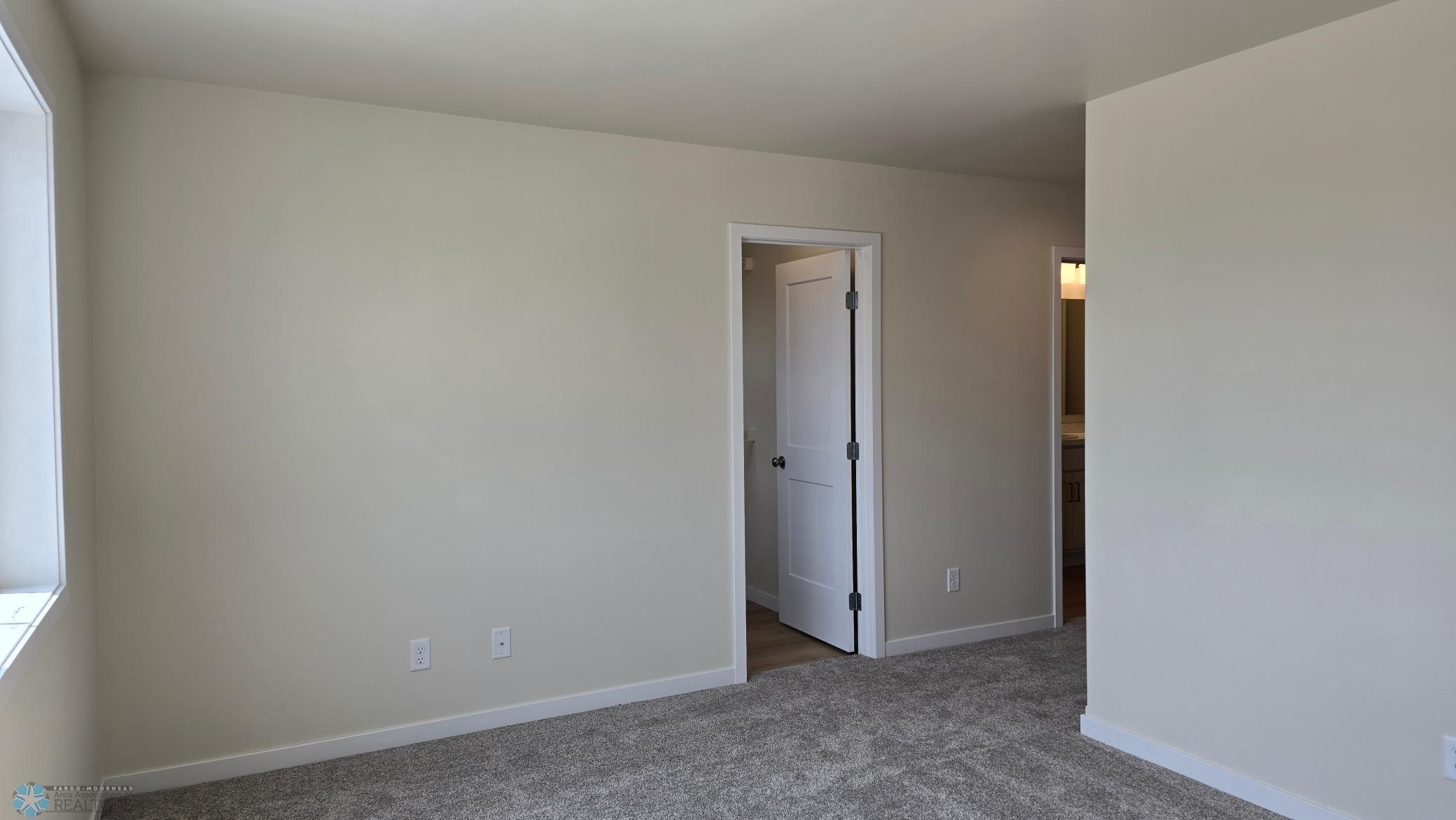 Fargo, North Dakota 58104, United States, 4 Bedrooms Bedrooms, ,2 BathroomsBathrooms,Residential,Pending,145180