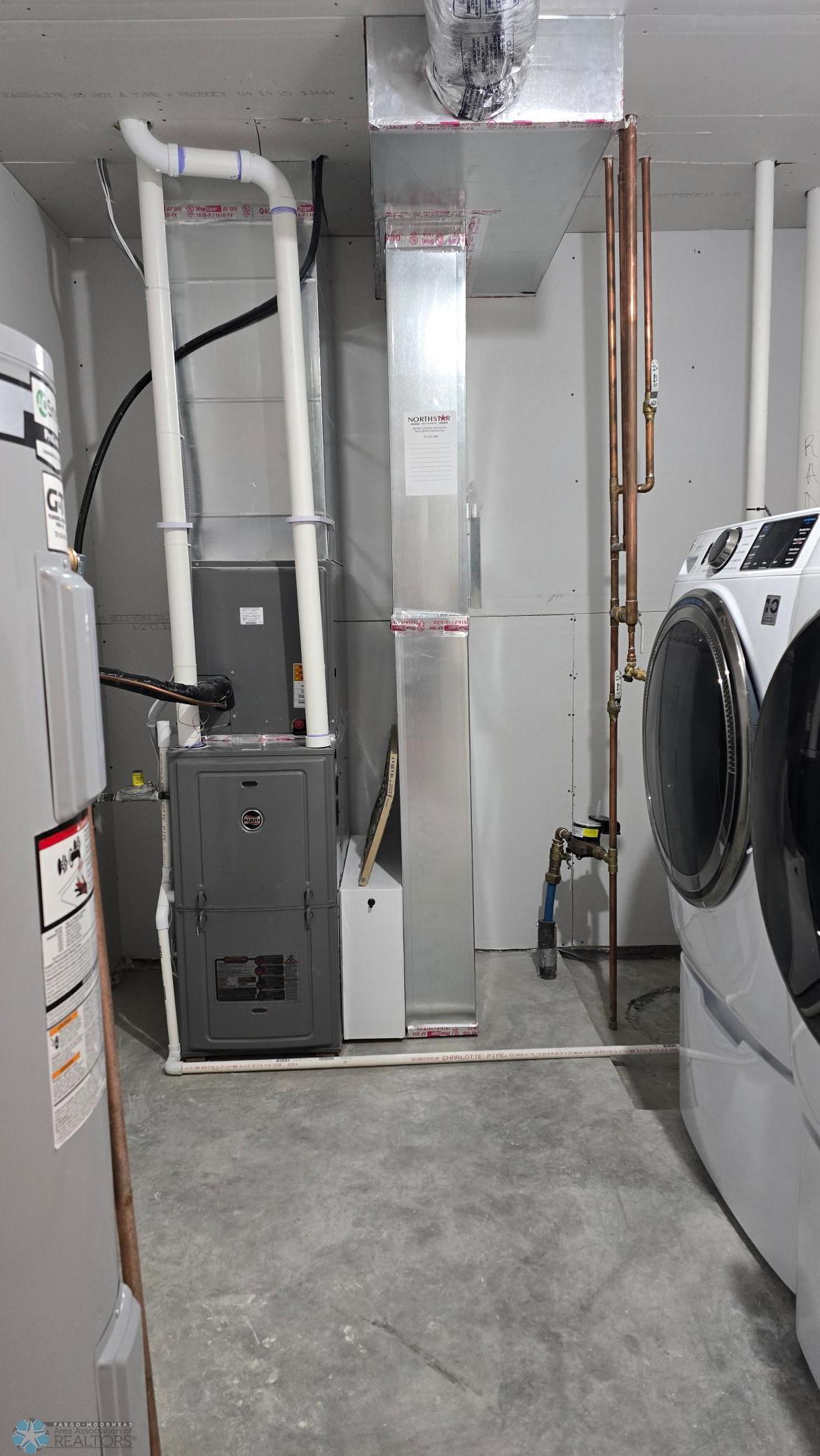 Fargo, North Dakota 58104, United States, 4 Bedrooms Bedrooms, ,2 BathroomsBathrooms,Residential,Pending,145180