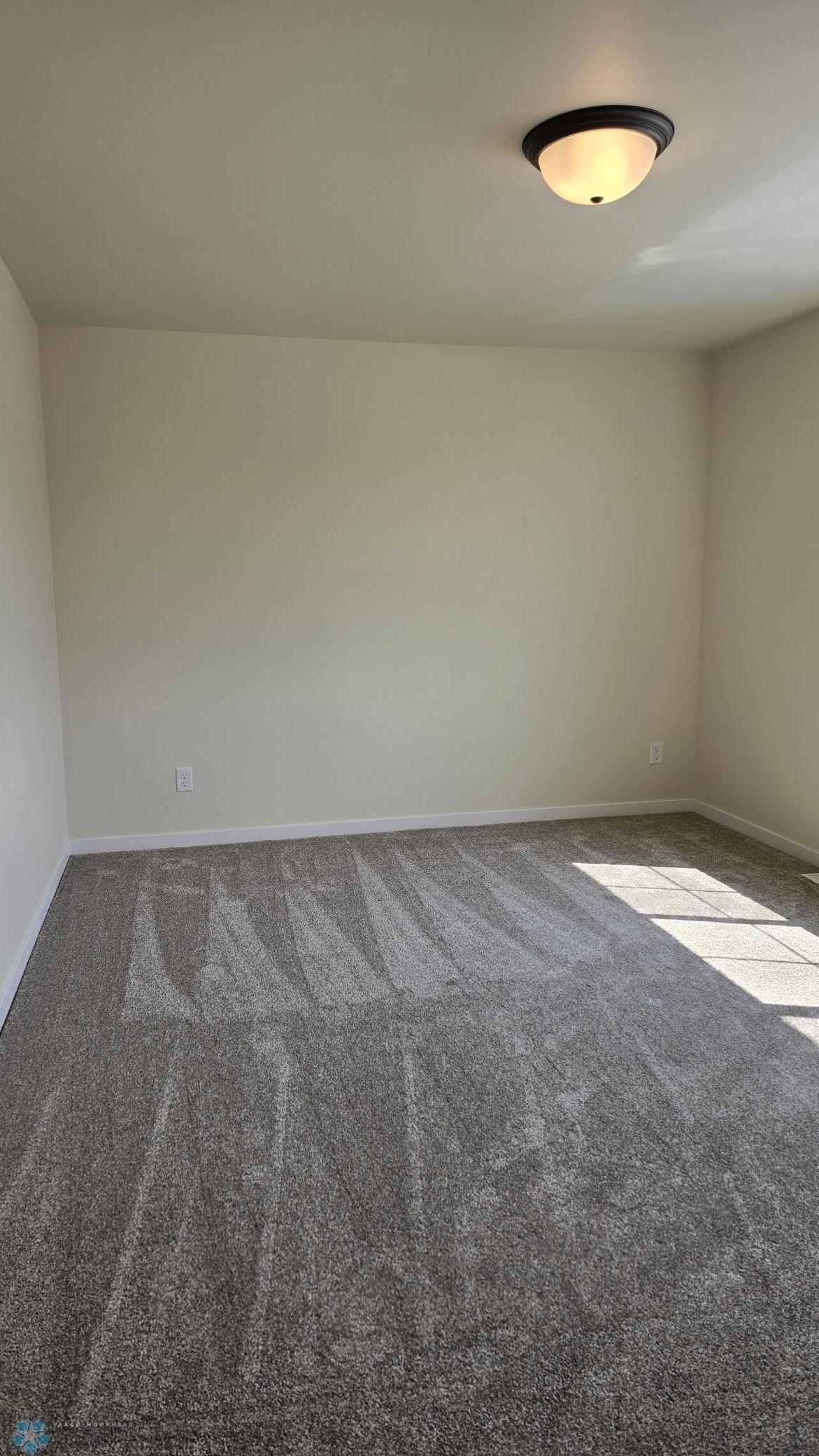 Fargo, North Dakota 58104, United States, 4 Bedrooms Bedrooms, ,2 BathroomsBathrooms,Residential,Pending,145180