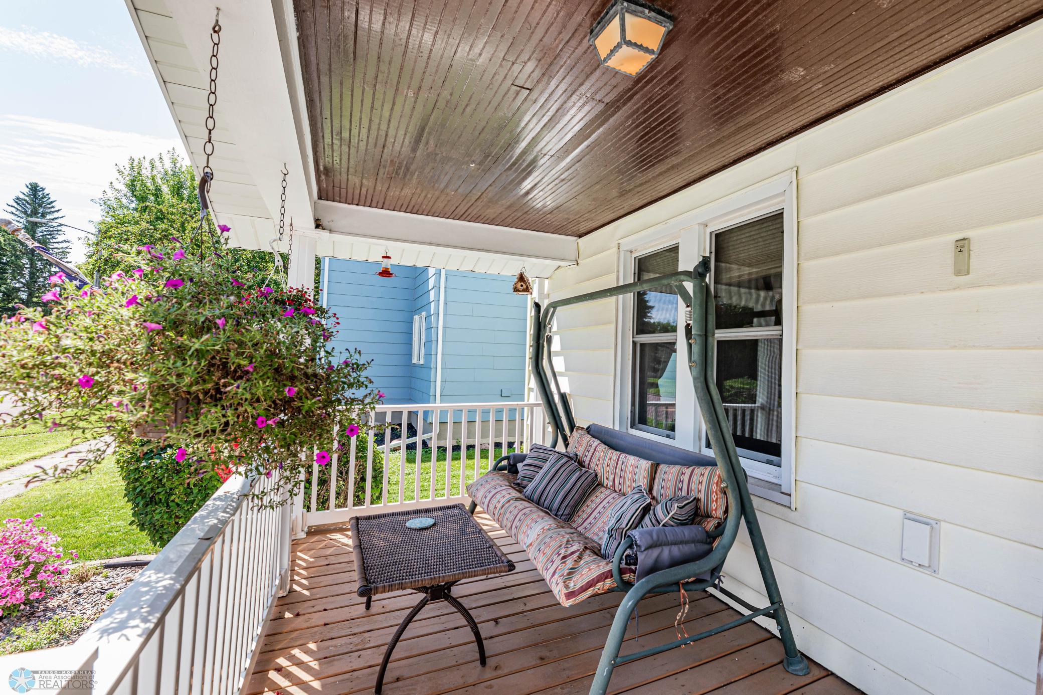 Wahpeton, North Dakota 58075, United States, 5 Bedrooms Bedrooms, ,3 BathroomsBathrooms,Residential,Active,49022