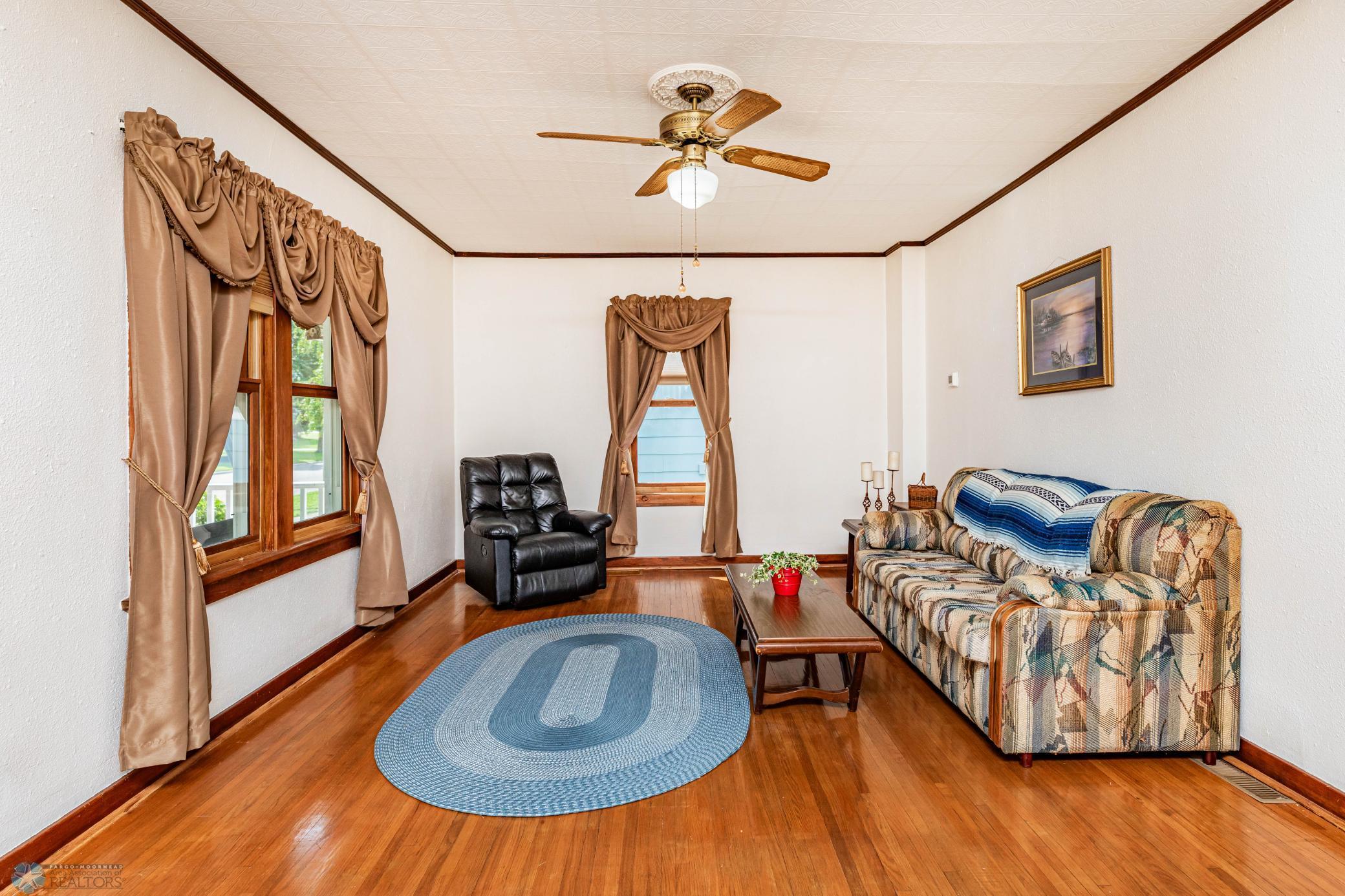 Wahpeton, North Dakota 58075, United States, 5 Bedrooms Bedrooms, ,3 BathroomsBathrooms,Residential,Active,49022