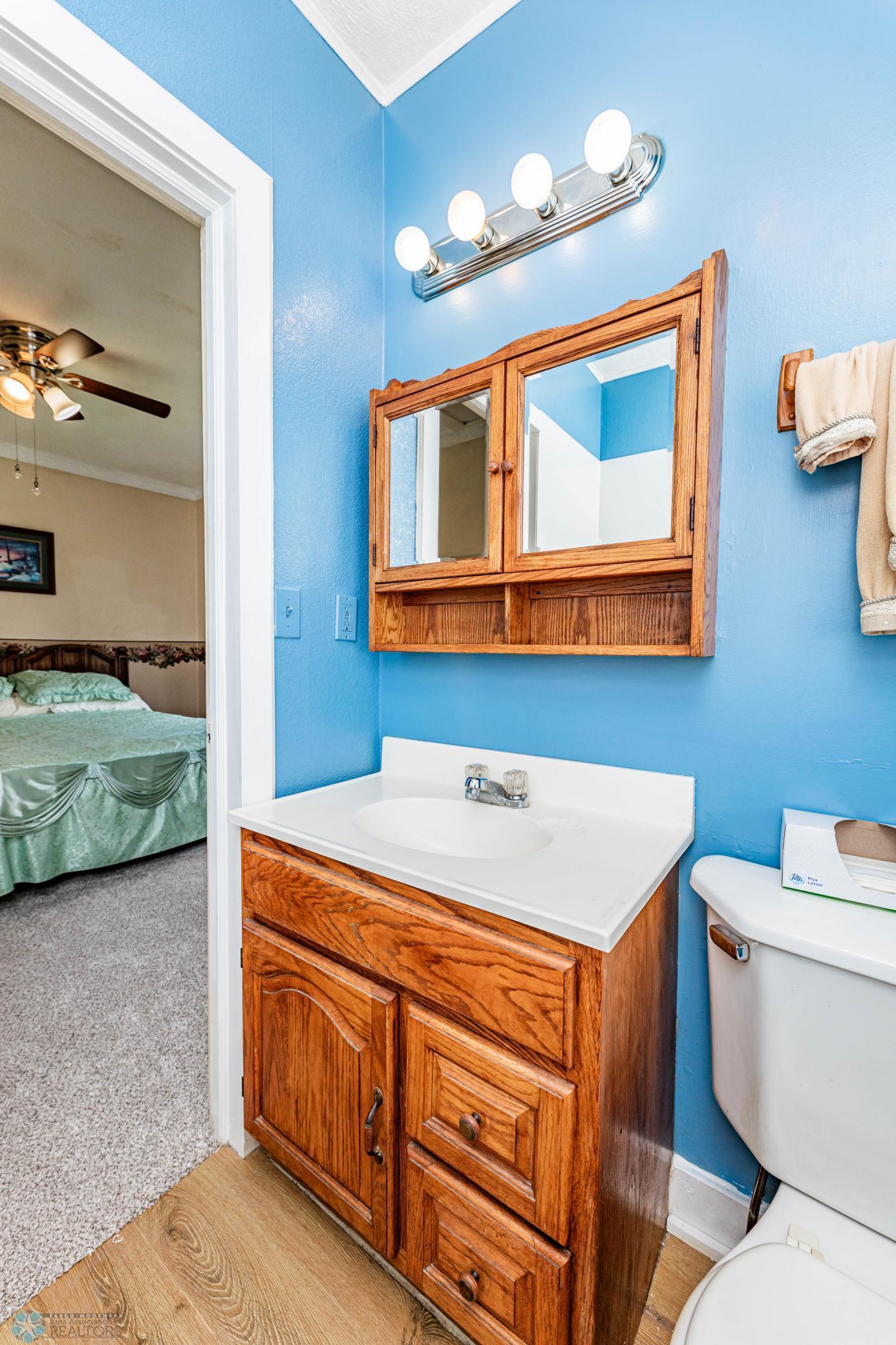 Wahpeton, North Dakota 58075, United States, 5 Bedrooms Bedrooms, ,3 BathroomsBathrooms,Residential,Active,49022