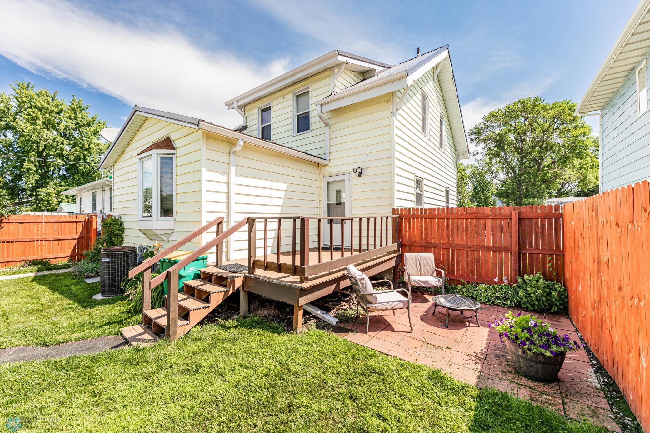 Wahpeton, North Dakota 58075, United States, 5 Bedrooms Bedrooms, ,3 BathroomsBathrooms,Residential,Active,49022