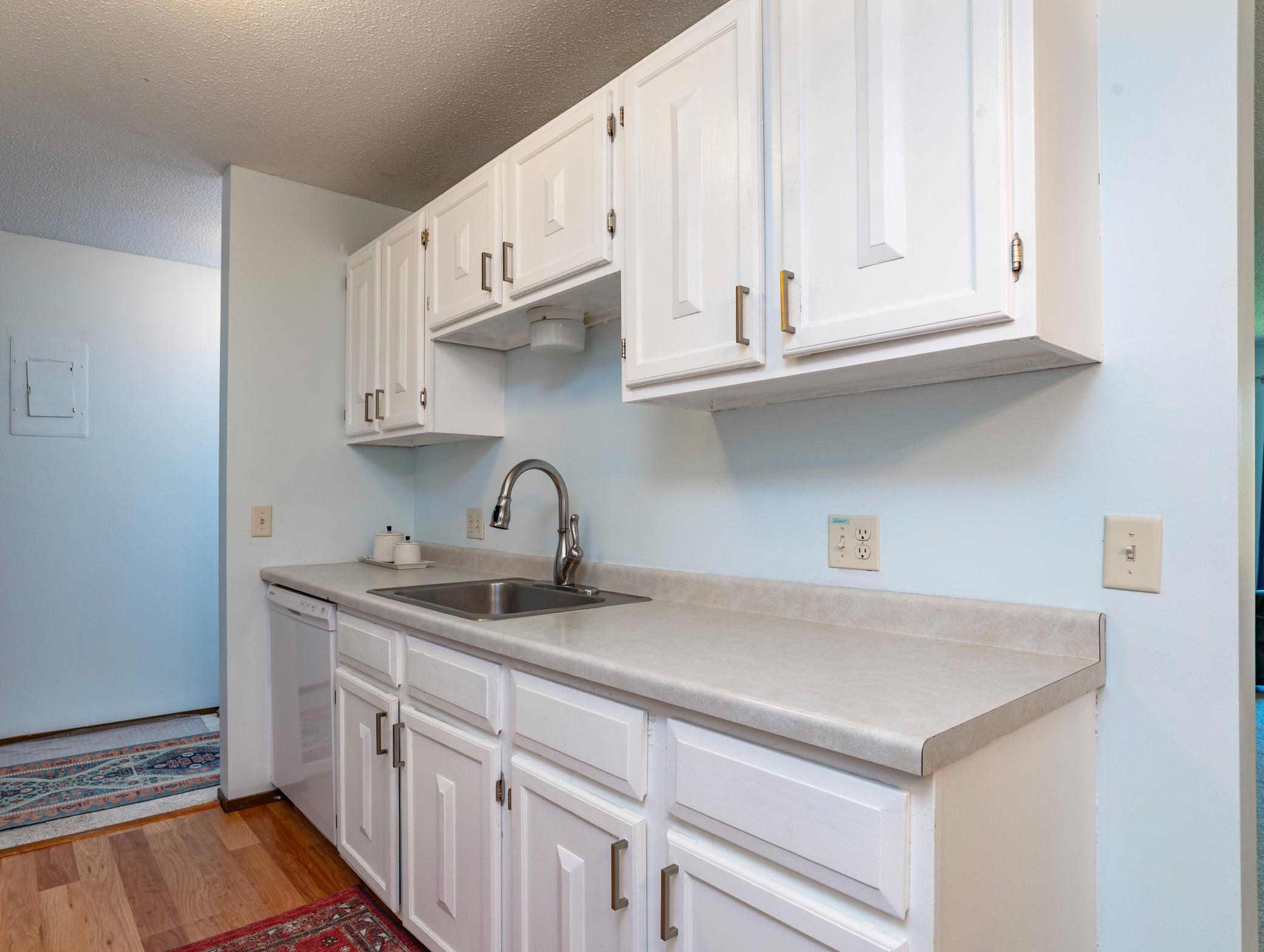 4009 Heritage Hills Drive #204, Minneapolis, Minnesota image 8