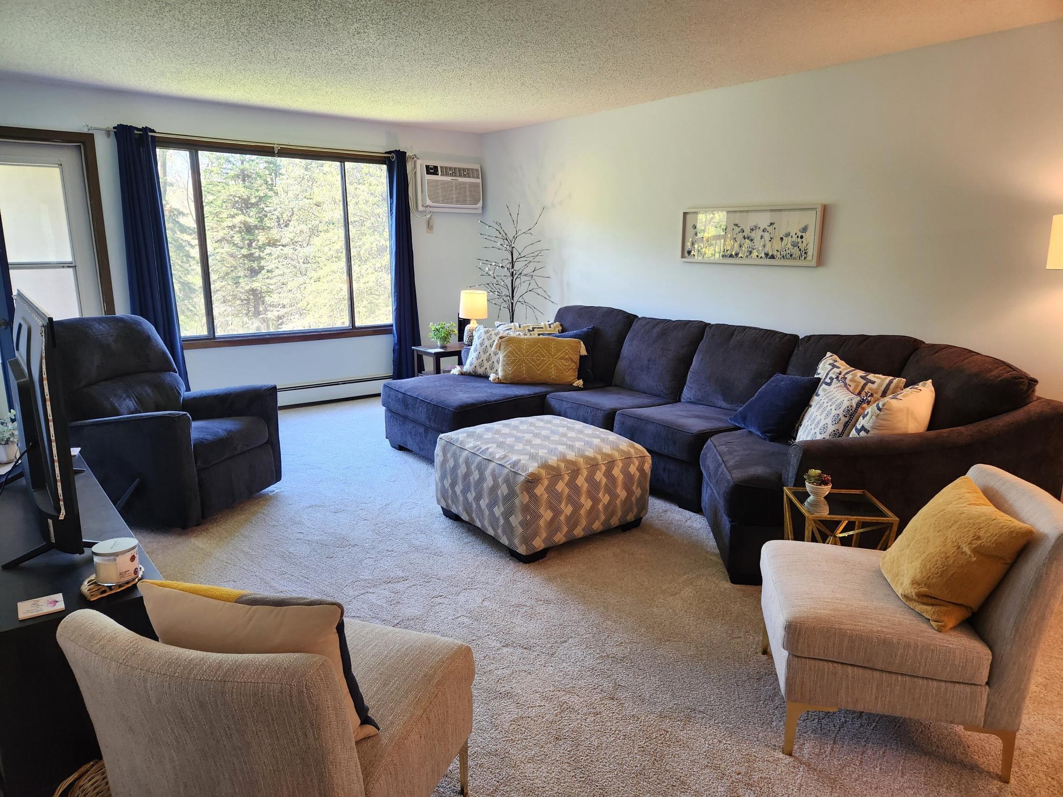 4009 Heritage Hills Drive #204, Minneapolis, Minnesota image 1