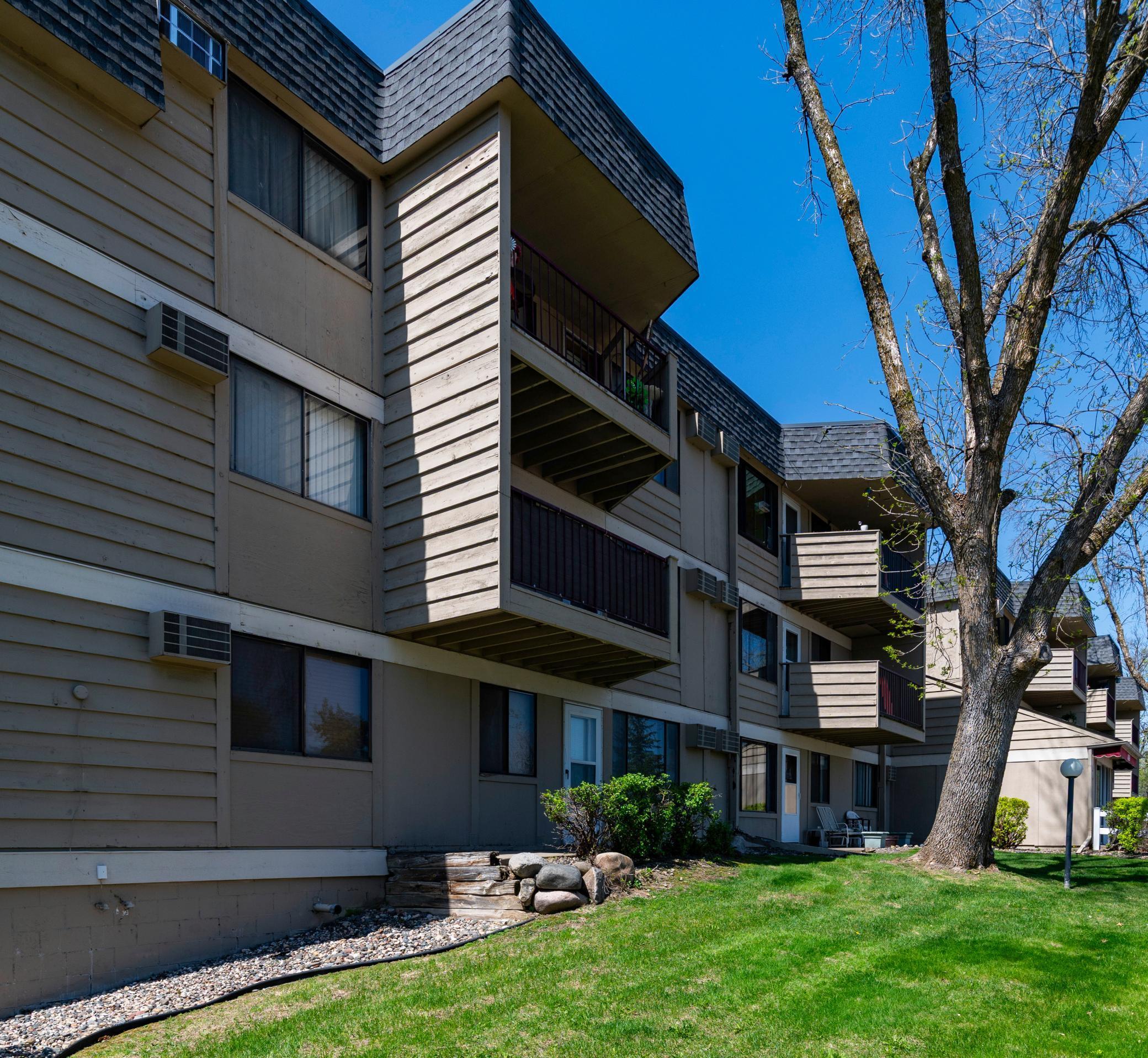 4009 Heritage Hills Drive #204, Minneapolis, Minnesota image 24