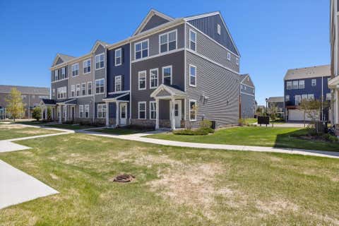 Townhouse For Sale - 5863 156th Street<br/> Dakota County, Saint Paul, MN 55124