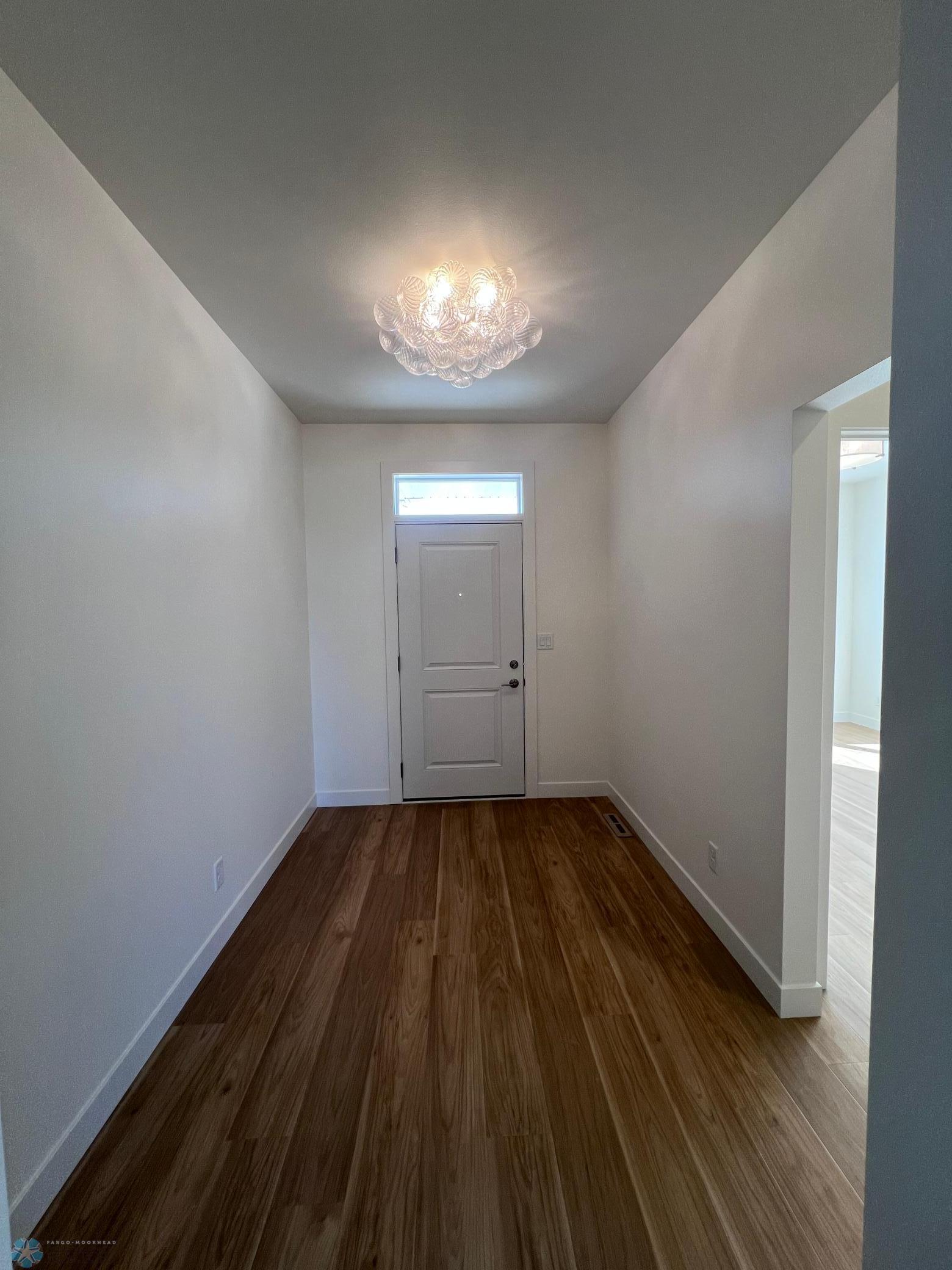 Fargo, North Dakota 58104, United States, 2 Bedrooms Bedrooms, ,2 BathroomsBathrooms,Residential,Pending,216718