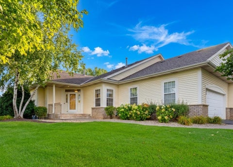 Townhouse For Sale - 583 Holly Lane<br/> Oakdale, MN 55128