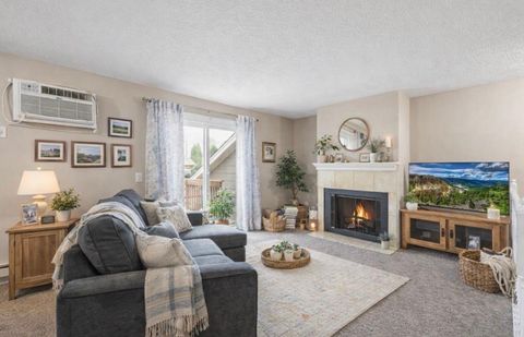 Homes For Sale - 3 Somerset Drive<br/> Carver County, Waconia, MN 55387