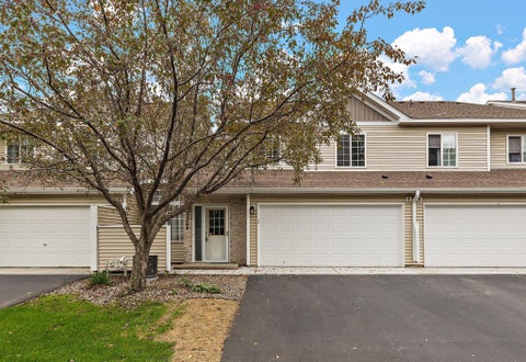 Townhouse For Sale - 2264 River Rock Lane<br/> Shakopee, MN 55379