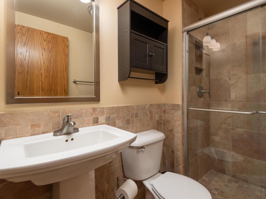 5705 Quinwood Lane, Plymouth, Minnesota image 27