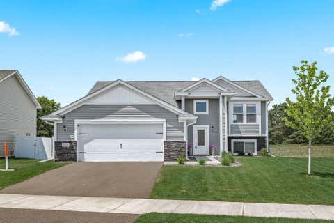 Homes For Sale - 39610 Fallbrook Avenue<br/> North Branch, MN 55056