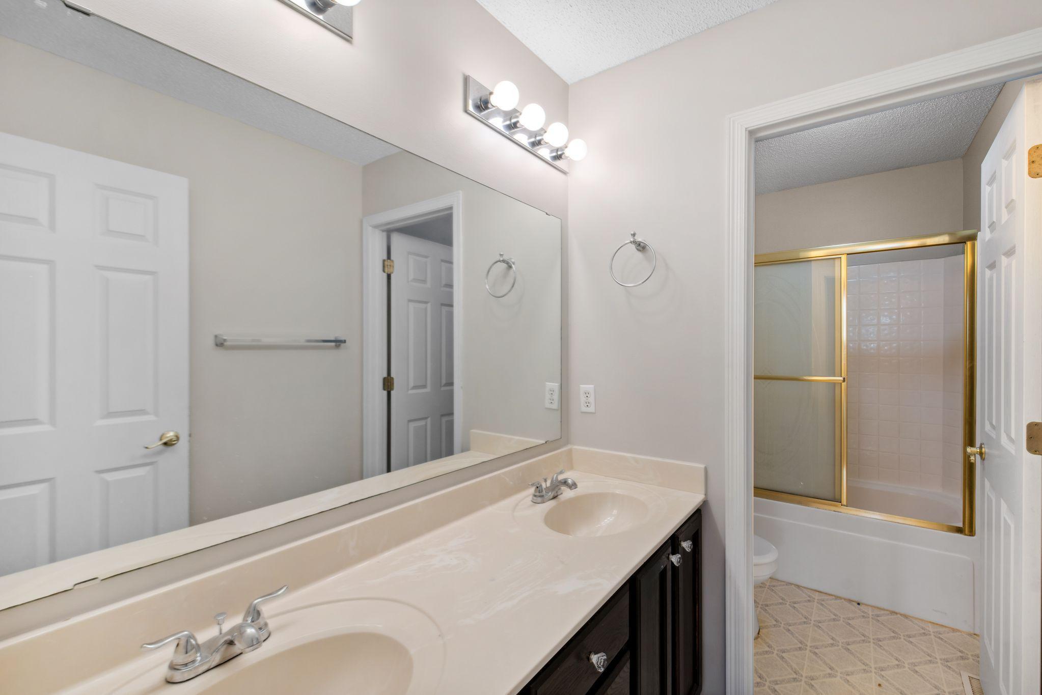4895 Olive Lane, Minneapolis, Minnesota image 33