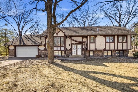 Homes For Sale - 1726 Woodland Road<br/> Benton County, Saint Cloud, MN 56304