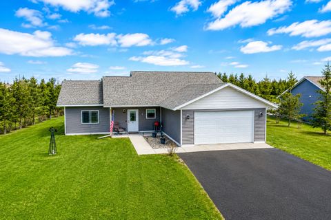 Homes For Sale - 2008 Whiting Road<br/> Bemidji, MN 56601