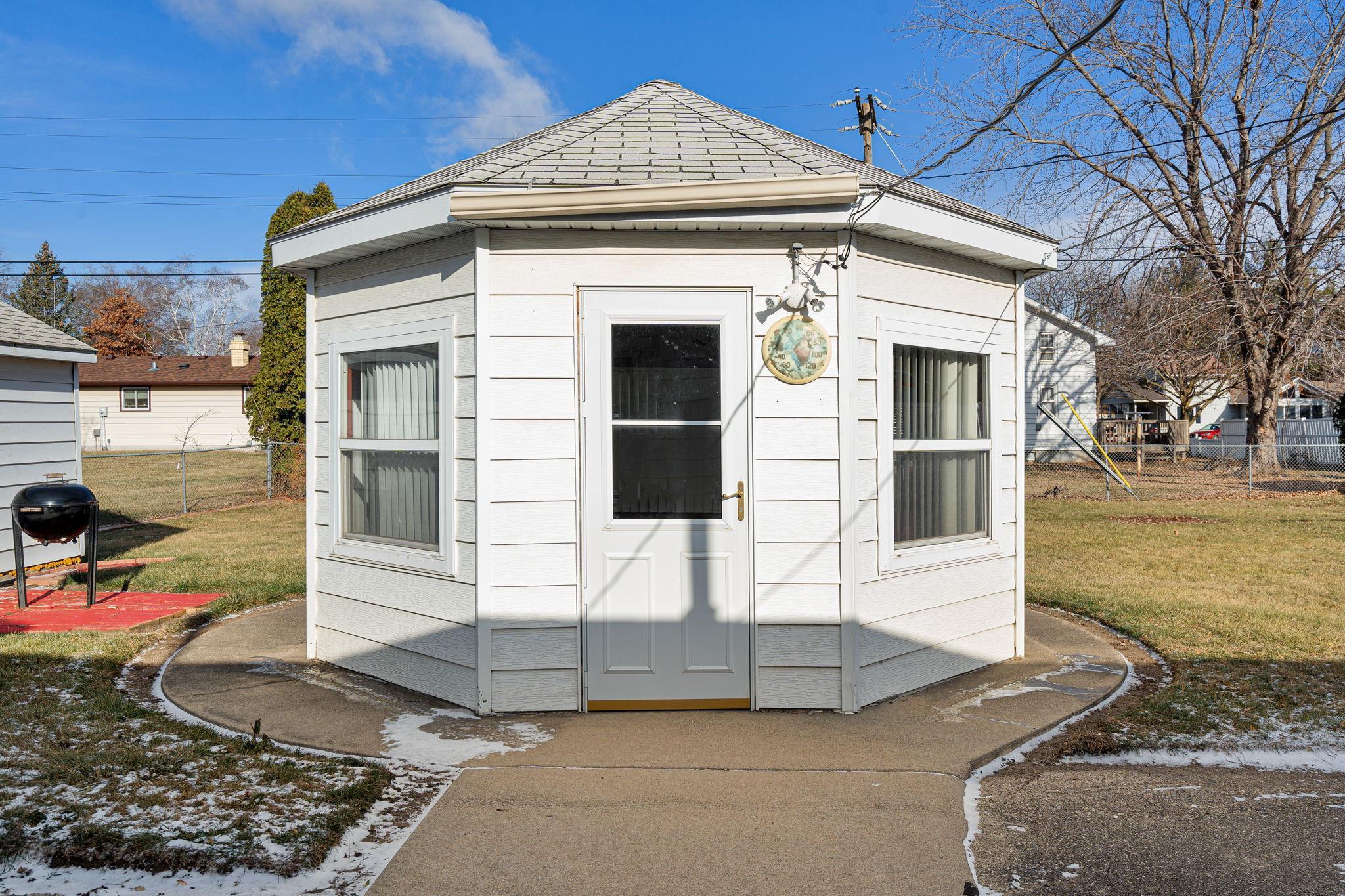 220 20th Street, Faribault, Minnesota image 23