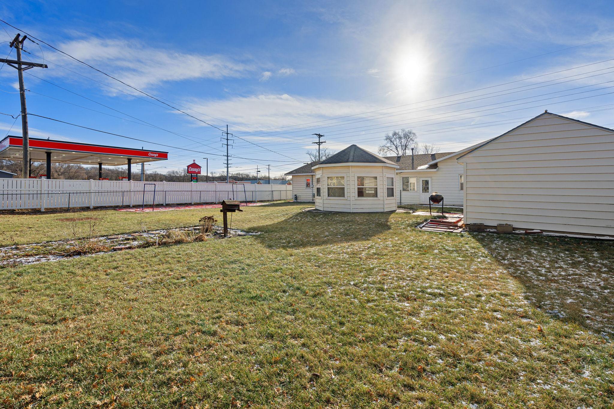 220 20th Street, Faribault, Minnesota image 24